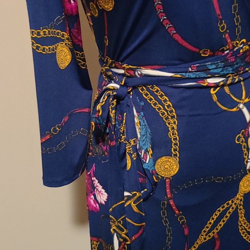 Dress - Picture 3 of 4